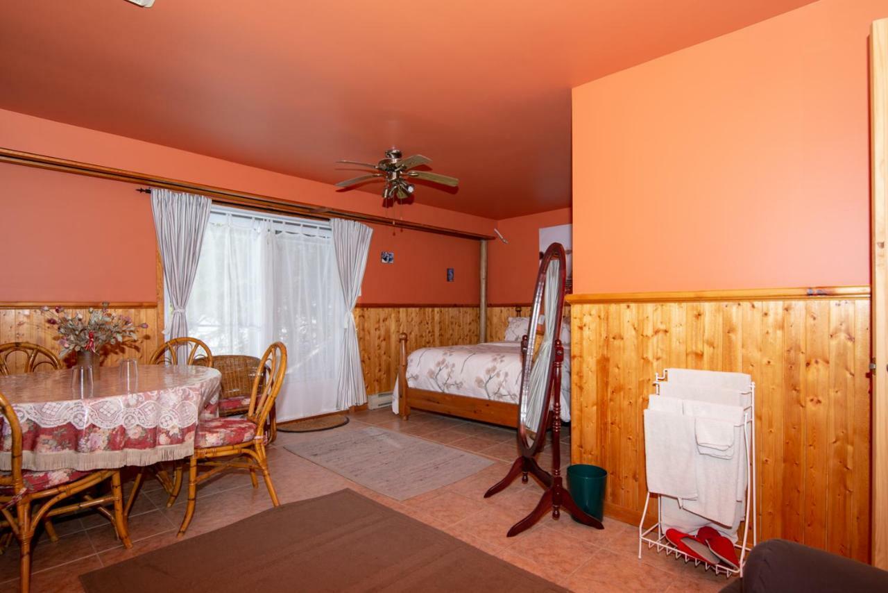 Auberge Le Cheval Bleu Saint-Alphonse-Rodriguez Zewnętrze zdjęcie